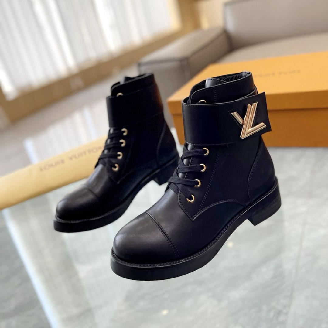 Bota LV Wonderland Preto com Logo