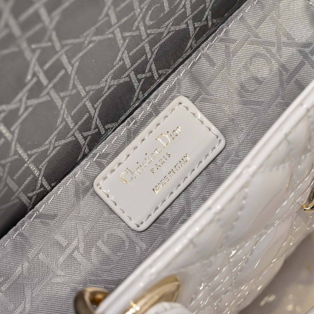 Bolsa Dio Lady Joy Pequena Verniz Branco 22cm