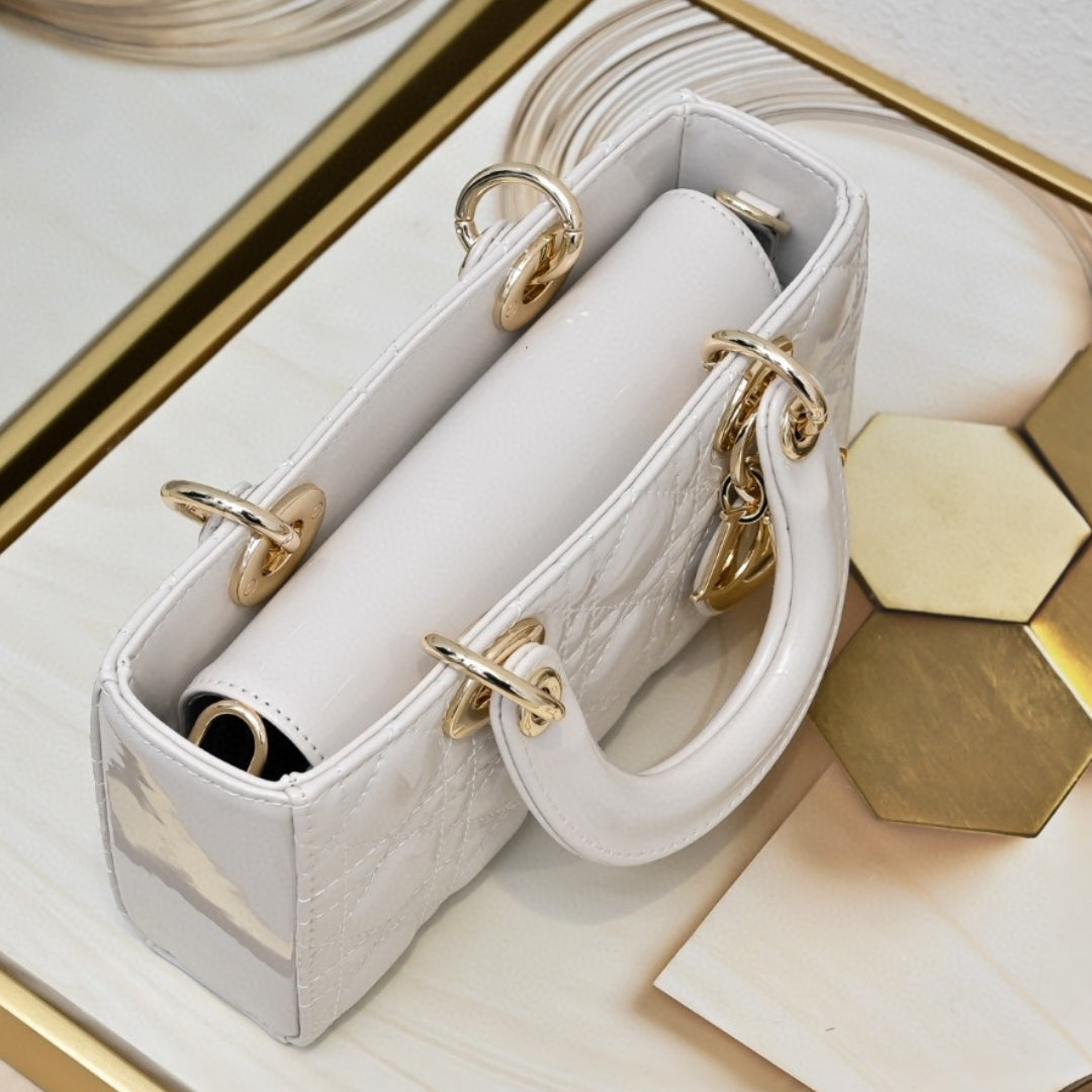 Bolsa Dio Lady Joy Pequena Verniz Branco 22cm