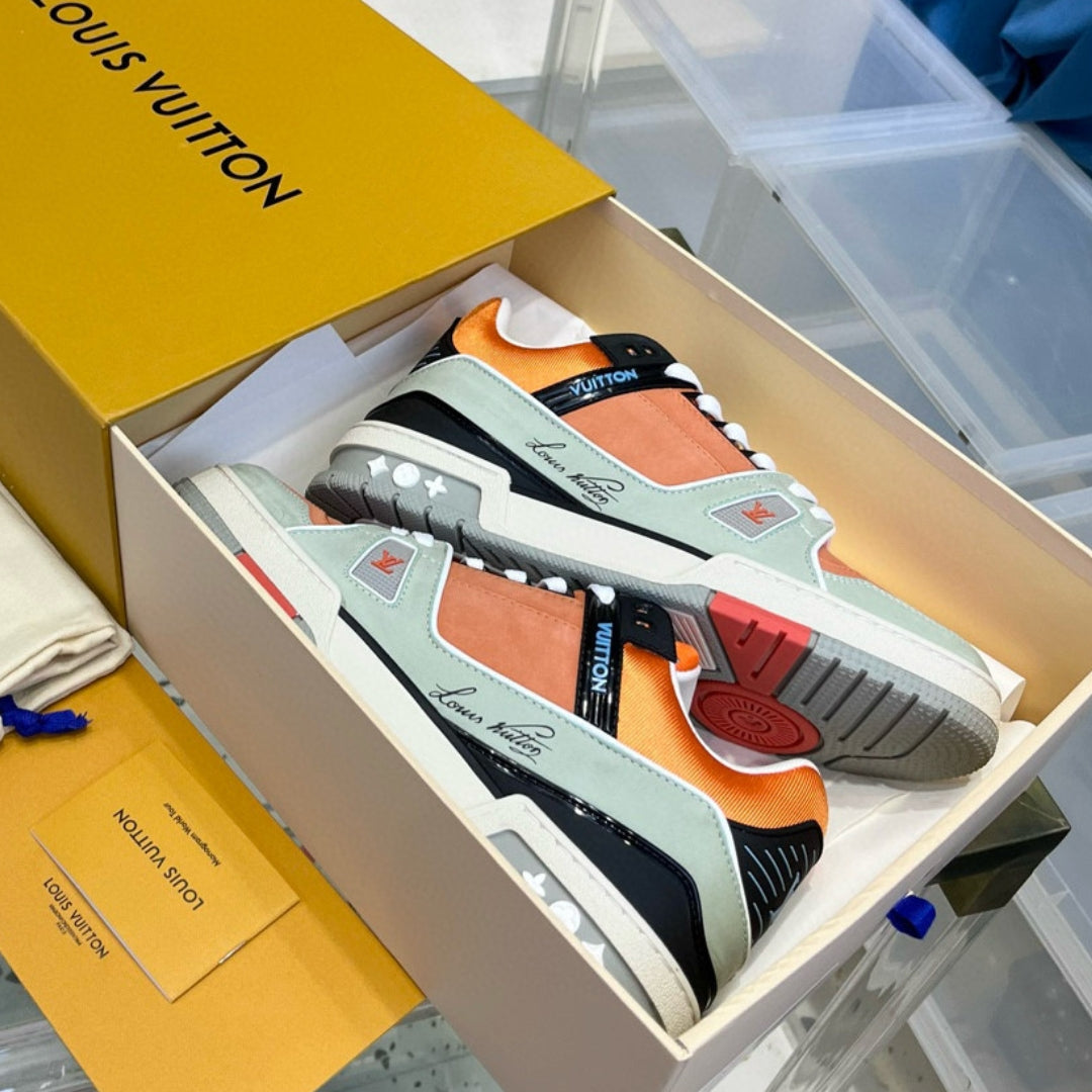 Tênis LV Trainer Cinza e Laranja