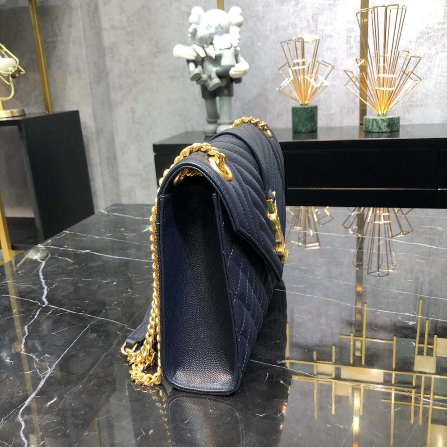 Bolsa YSL tiracolo Envelope Média Azul 24cm