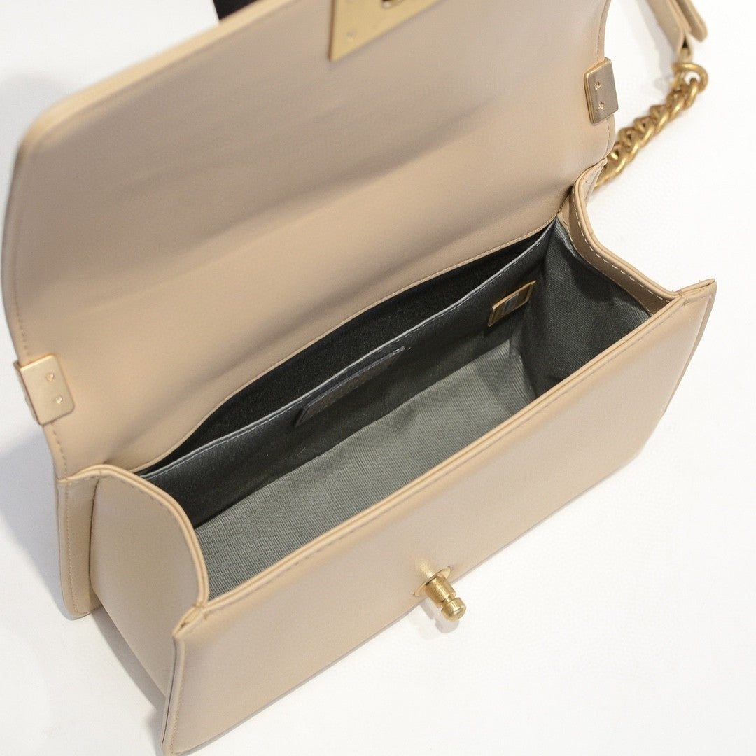 Bolsa CHN Boy Bege com Dourado 25cm