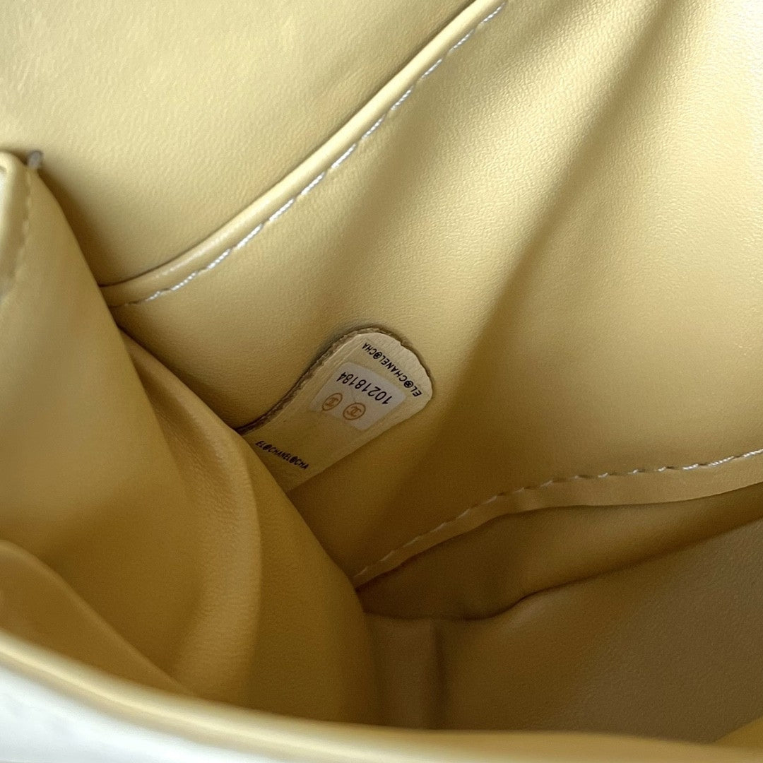Bolsa CHN Classica Amarelo Claro com Dourado 25cm