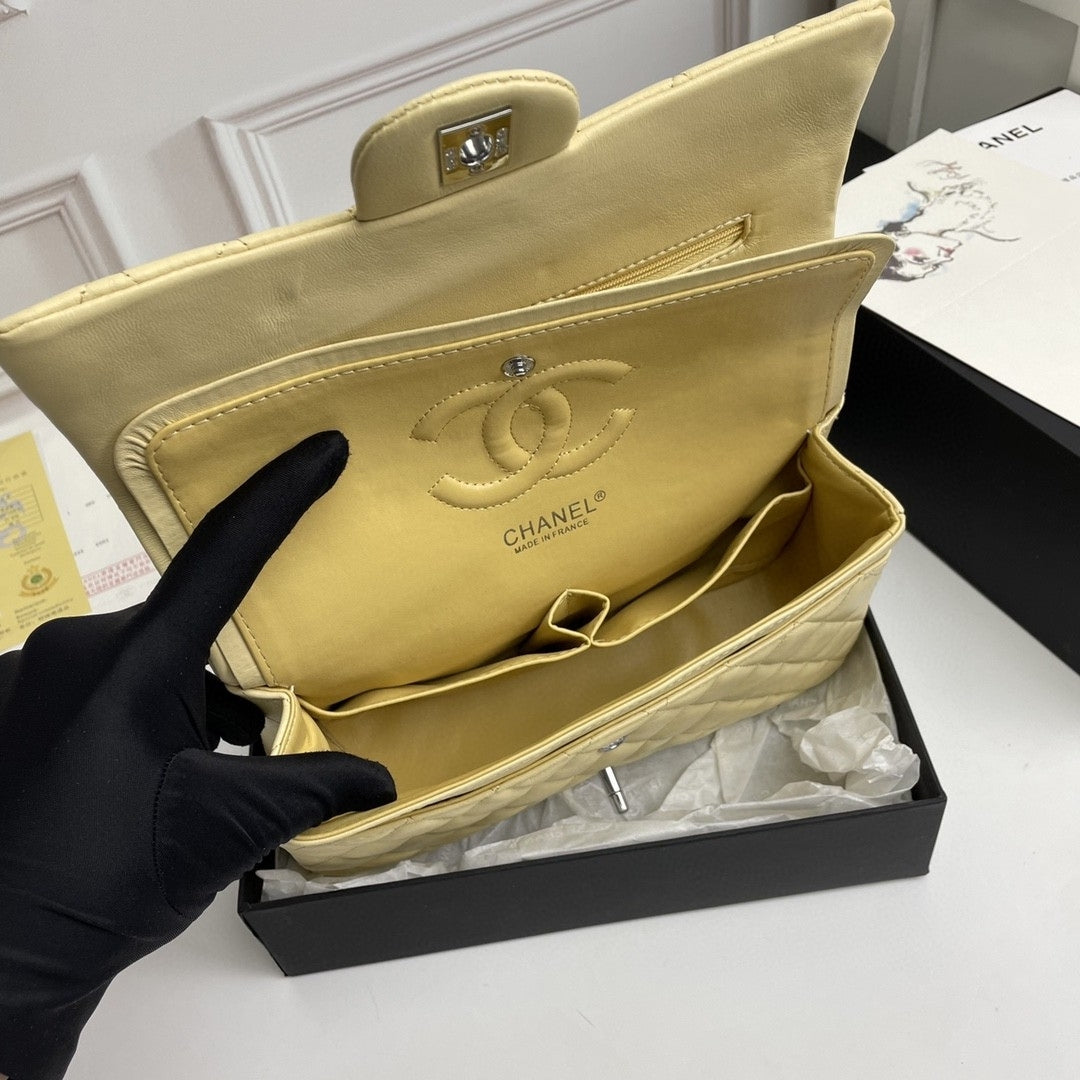 Bolsa CHN Classica Amarelo Claro com Prata 25cm