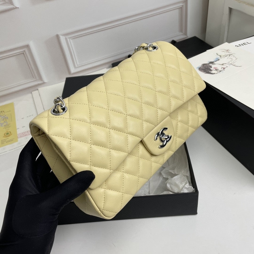 Bolsa CHN Classica Amarelo Claro com Prata 25cm