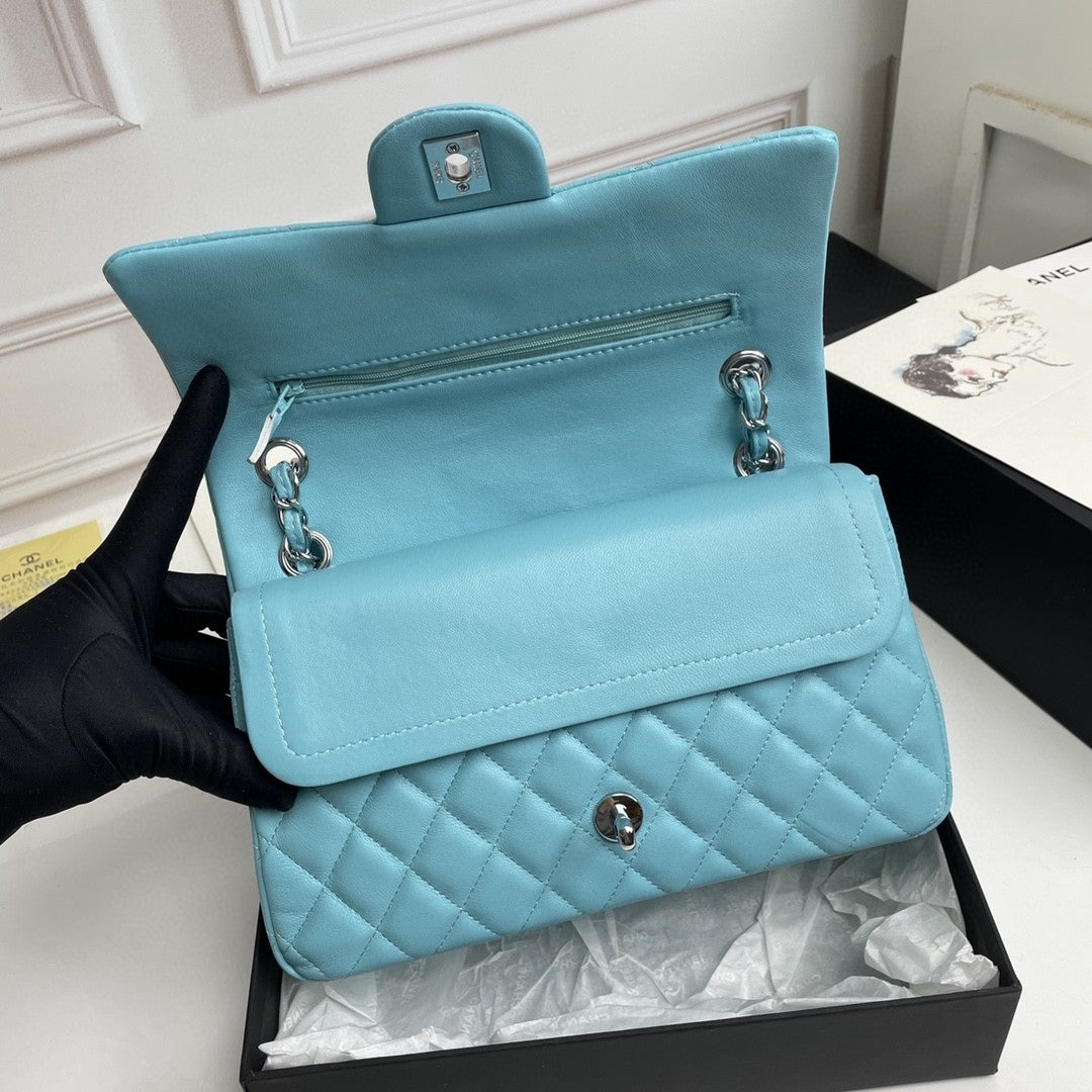 Bolsa CHN Classica Azul claro com Prata 25cm