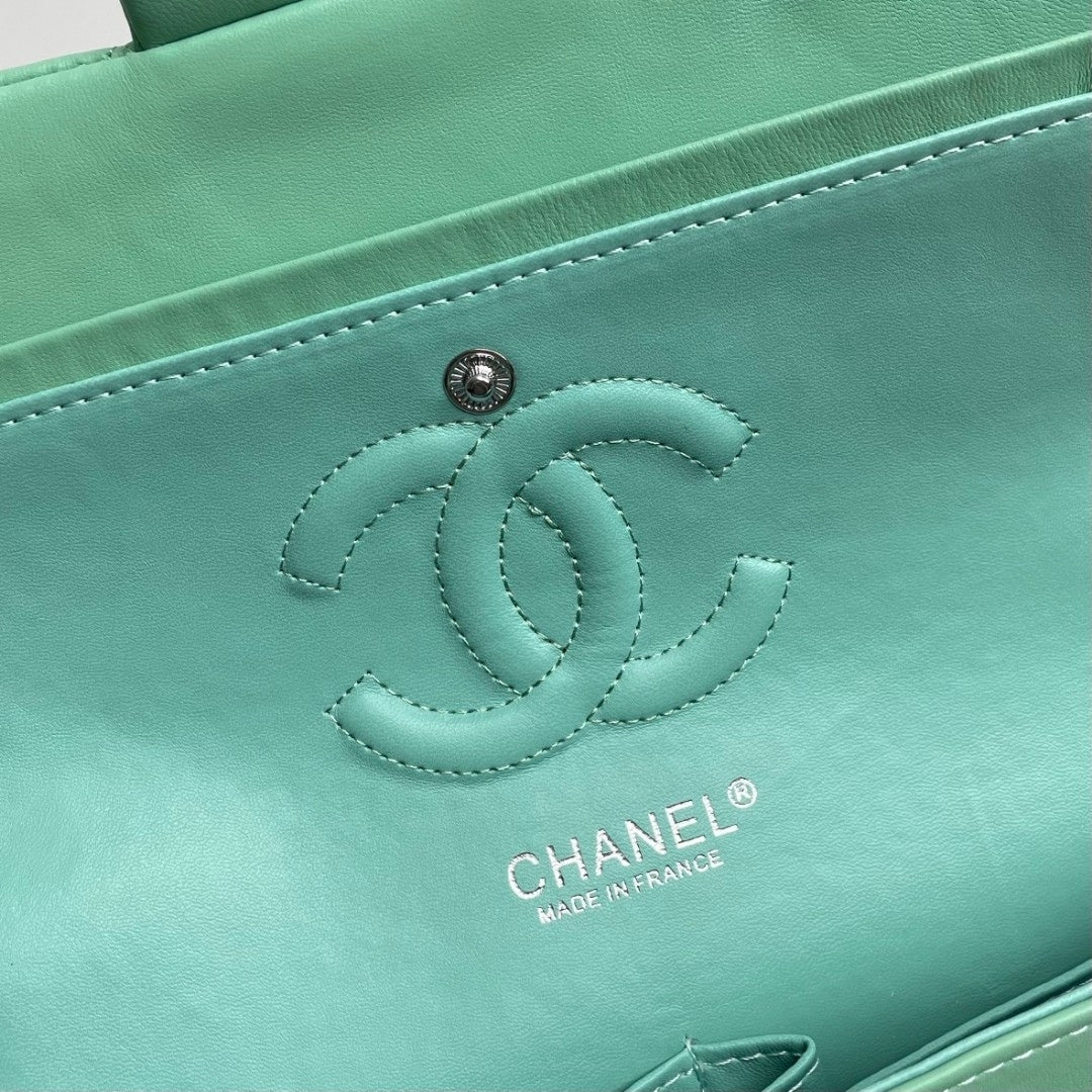 Bolsa CHN Classica Verde Claro com Prata 25cm