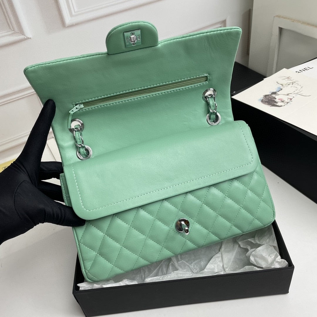 Bolsa CHN Classica Verde Claro com Prata 25cm