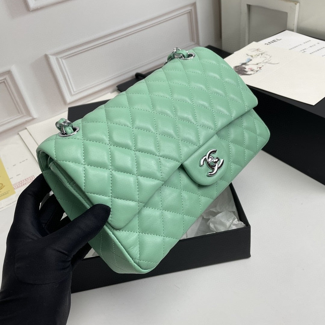 Bolsa CHN Classica Verde Claro com Prata 25cm