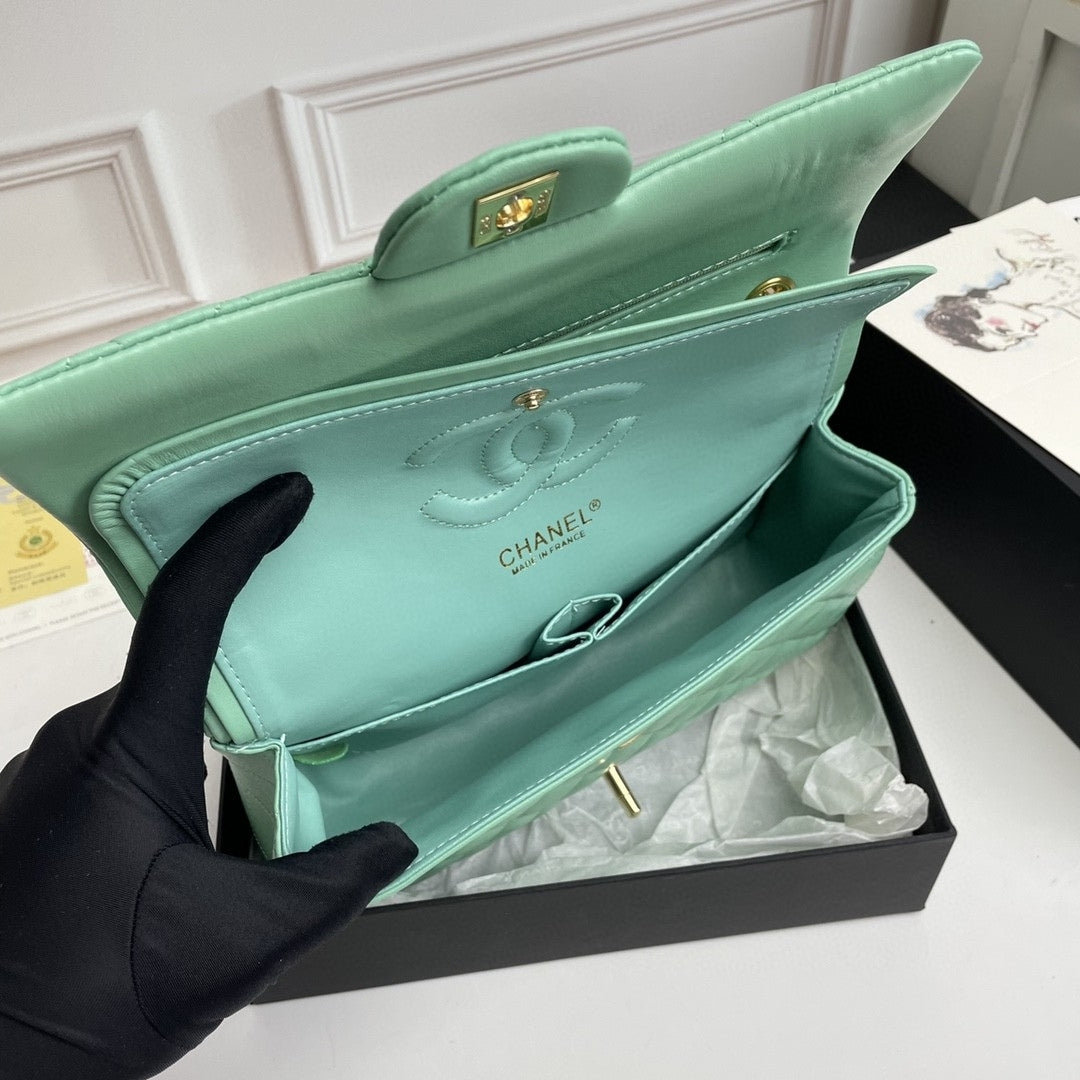 Bolsa CHN Classica Verde Claro com dourado 25cm