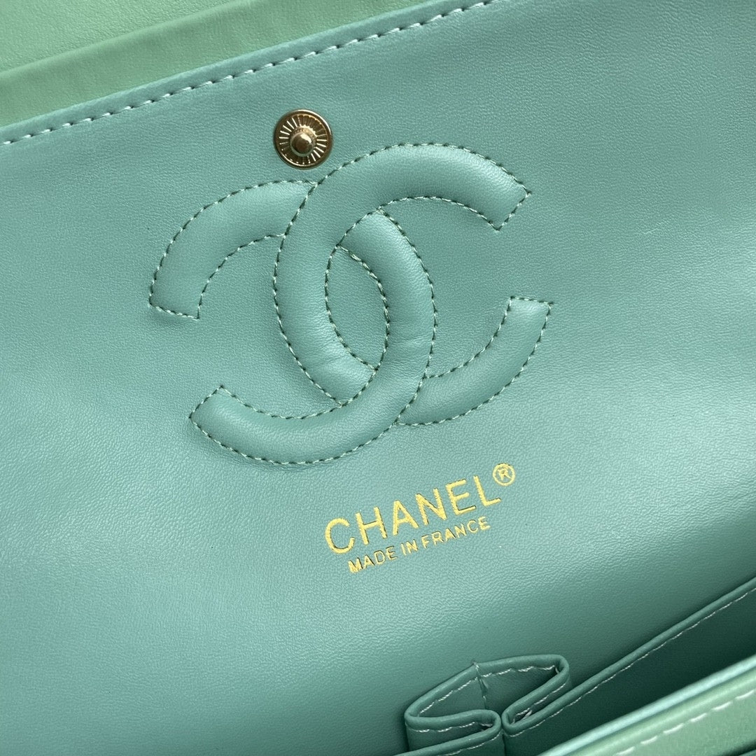 Bolsa CHN Classica Verde Claro com dourado 25cm