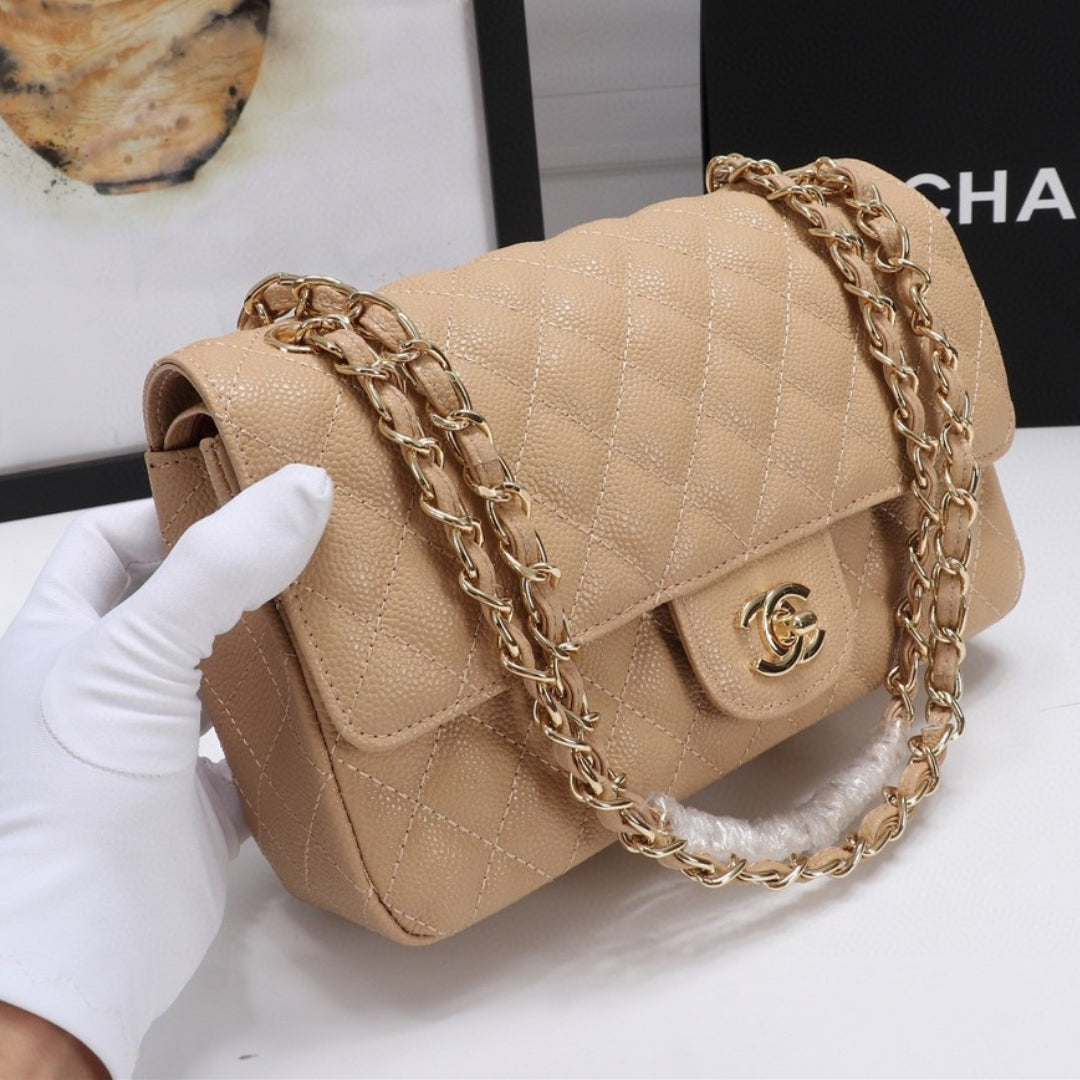 Bolsa CHN Classica detalhes Bege com Dourado 25cm