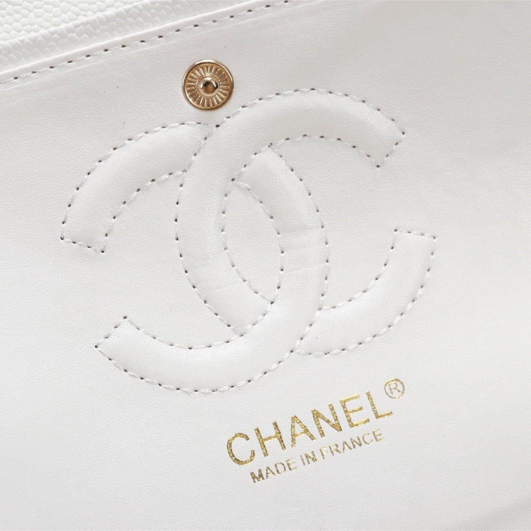 Bolsa CHN Classica detalhes Branco com Dourado 25cm