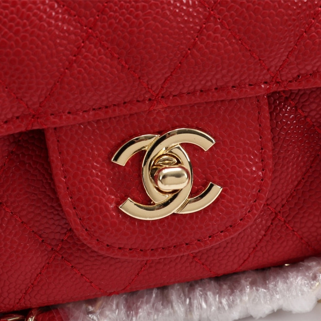 Bolsa CHN Classica detalhes Vermelho com Dourado 25cm