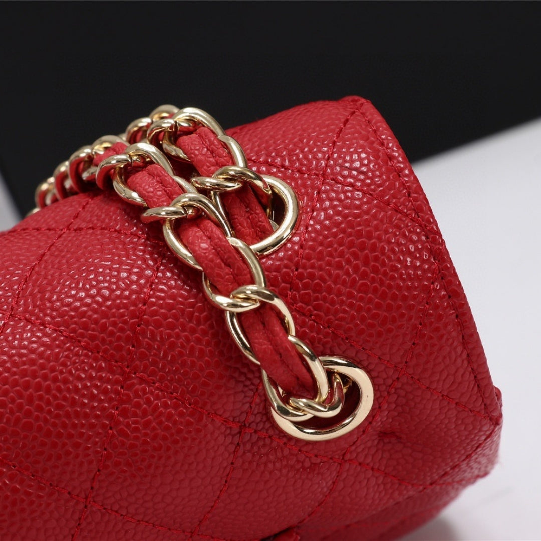 Bolsa CHN Classica detalhes Vermelho com Dourado 25cm