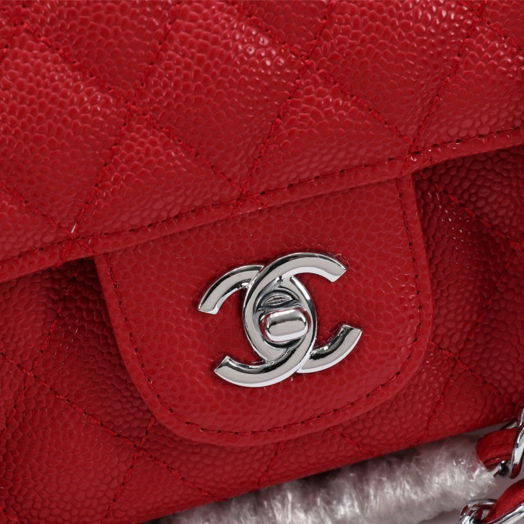 Bolsa CHN Classica detalhes Vermelho com prata 25cm