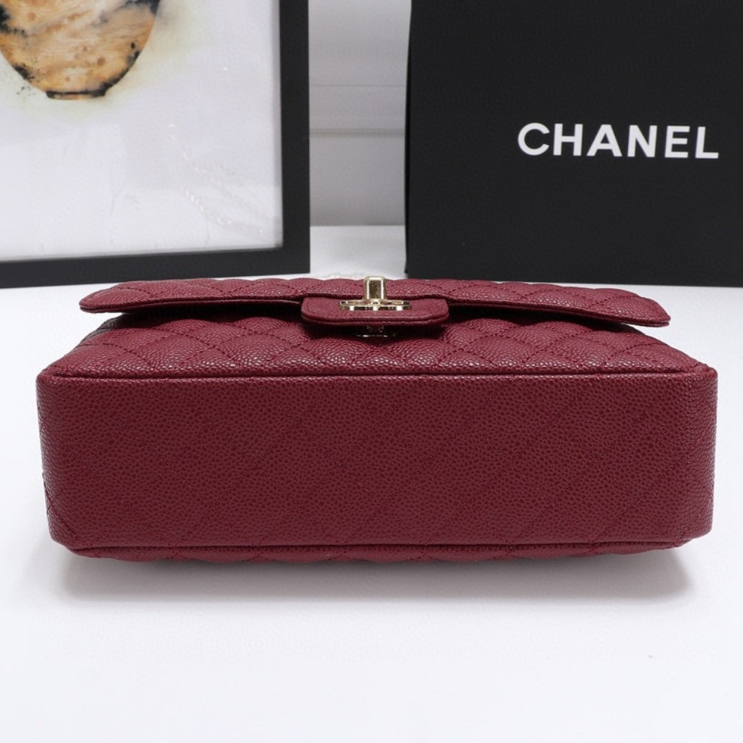 Bolsa CHN Classica detalhes Vinho com Dourado 25cm