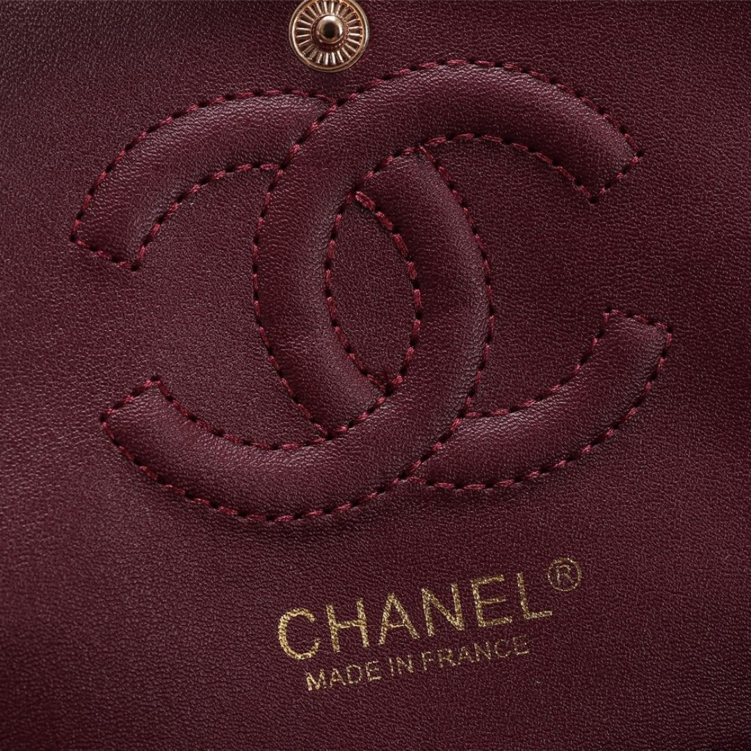 Bolsa CHN Classica detalhes Vinho com Dourado 25cm