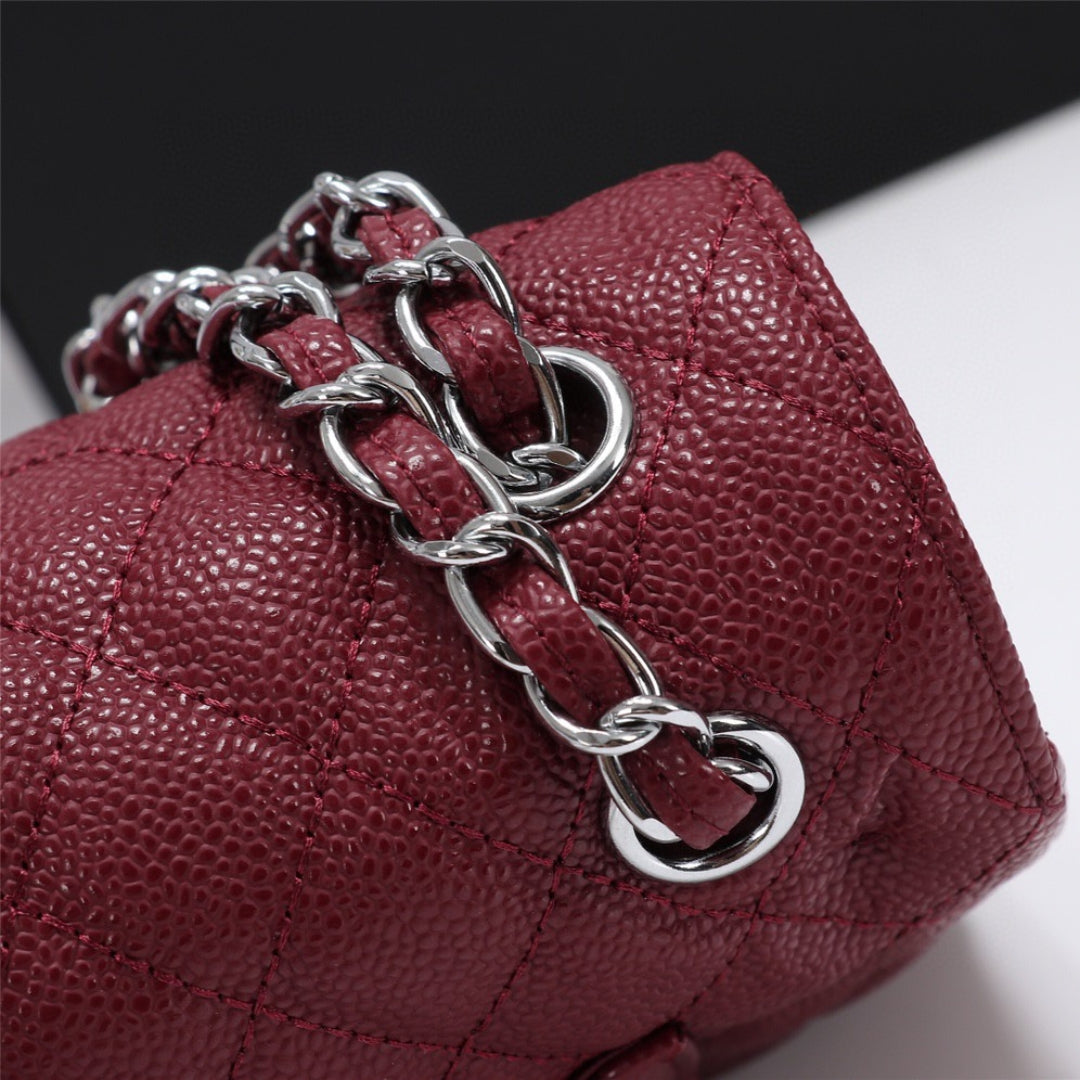 Bolsa CHN Classica detalhes Vinho com prata 25cm