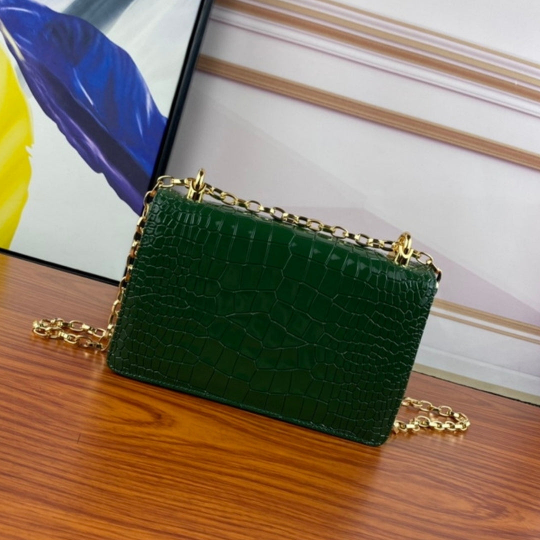 Bolsa DG tiracolo Girls Verde com detalhes 21cm