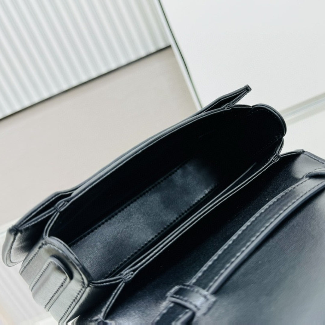 Bolsa Dio 30 Montaigne Avenue Top Handle Preto 19cm
