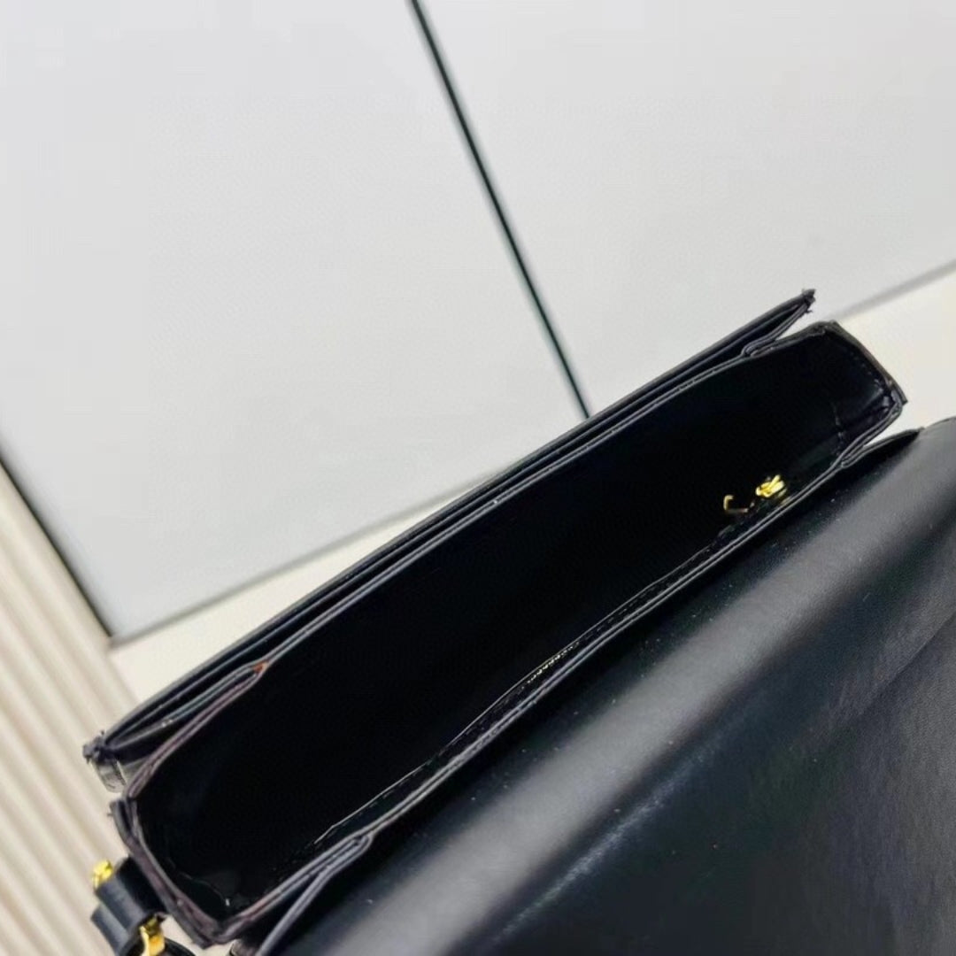 Bolsa Dio Signature Preto 19cm