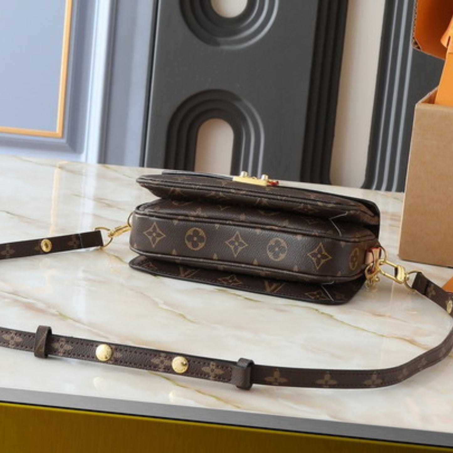 Bolsa LV Métis Canvas 21,5cm