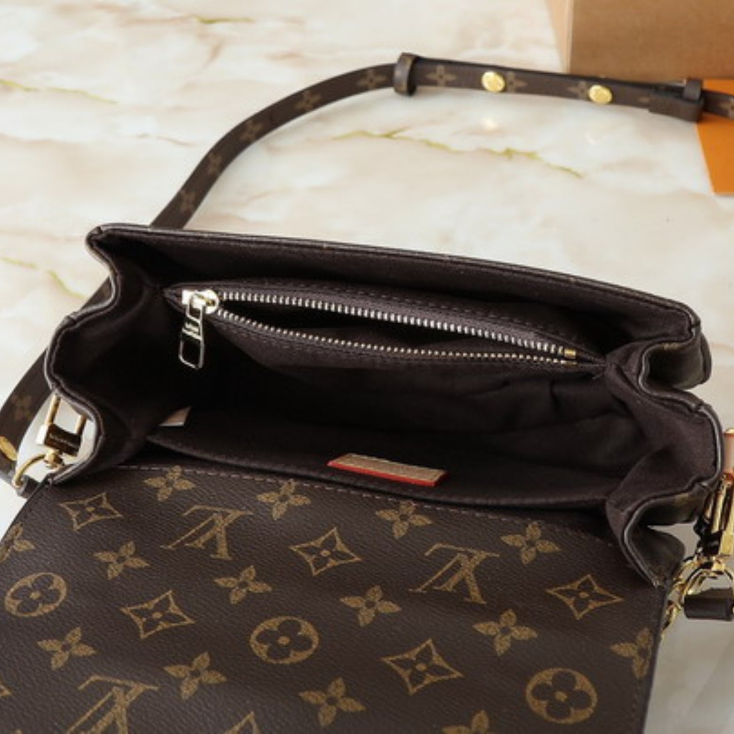 Bolsa LV Métis Canvas 21,5cm