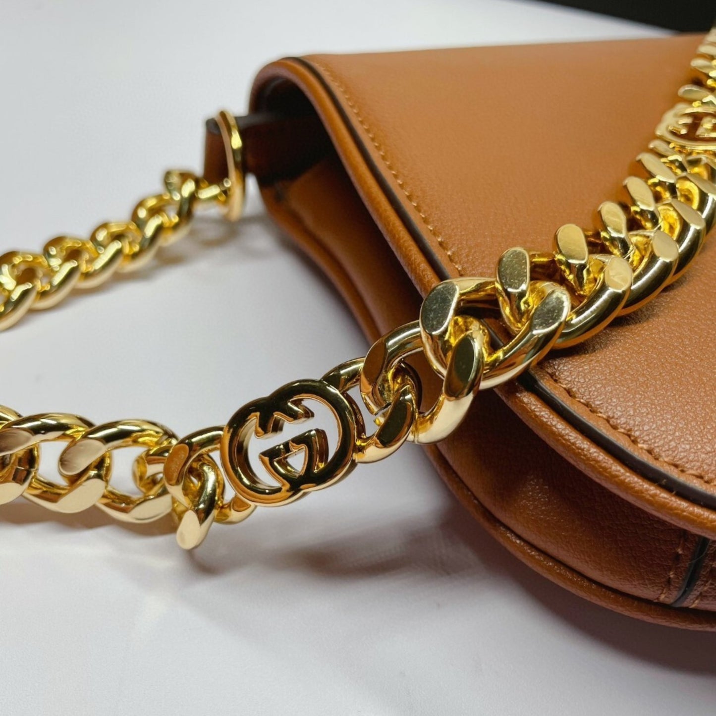 Bolsa GG Blondie Marrom logo dourado