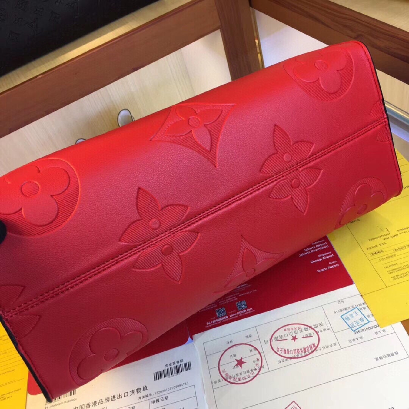 Bolsa LV On The Go Couro Vermelho 41cm grande