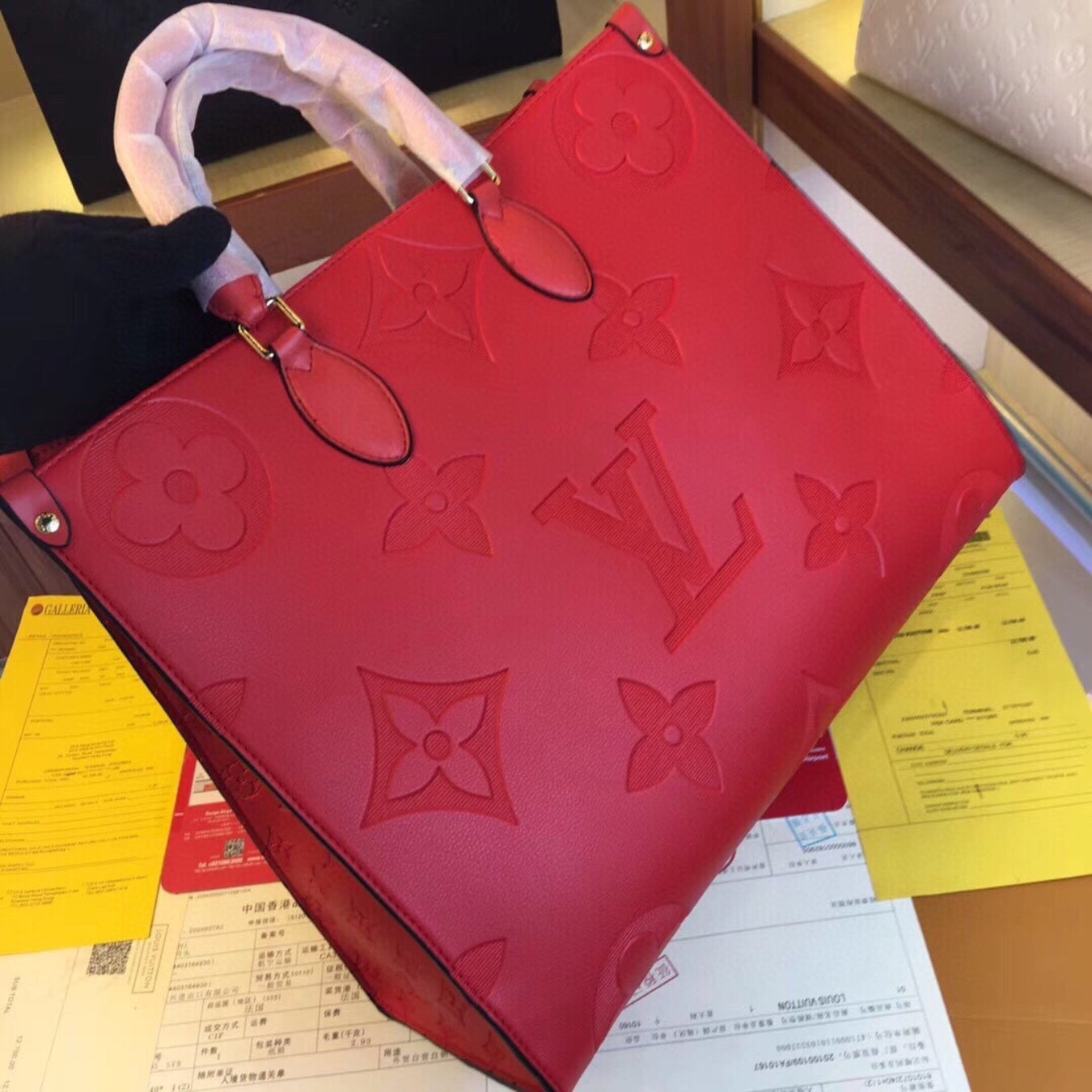 Bolsa LV On The Go Couro Vermelho 41cm grande