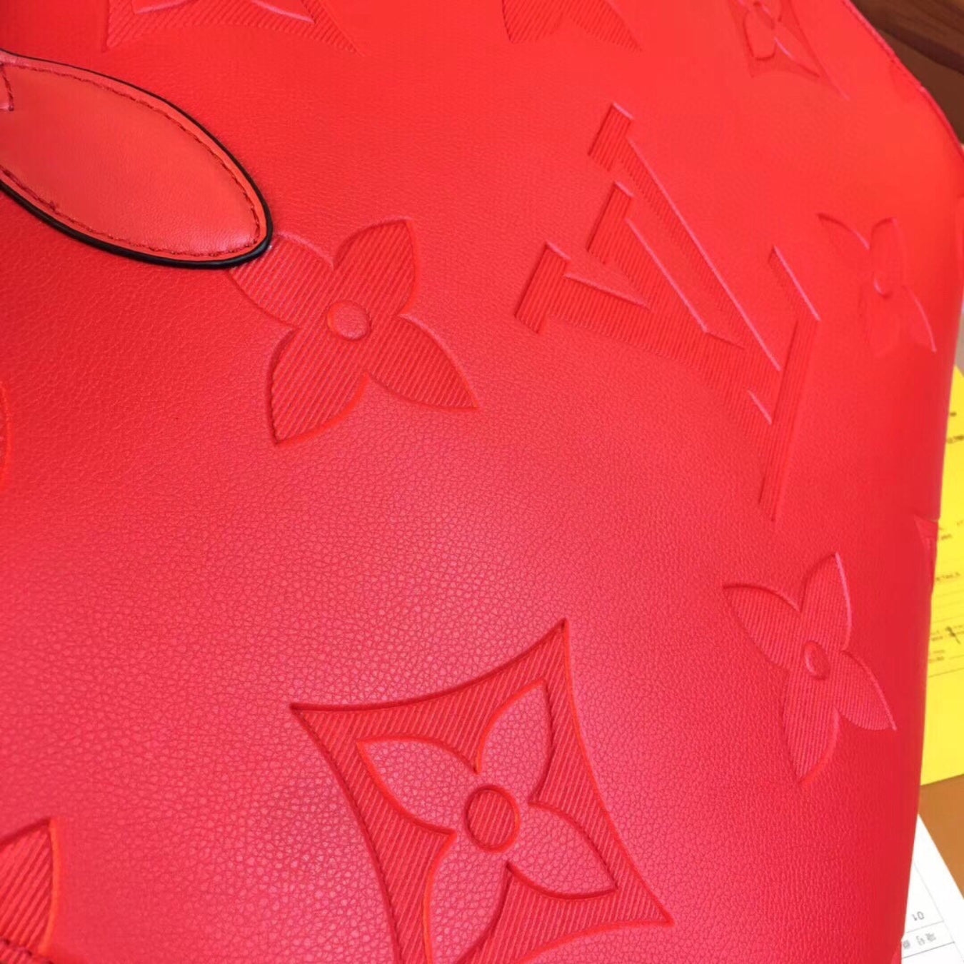 Bolsa LV On The Go Couro Vermelho 41cm grande
