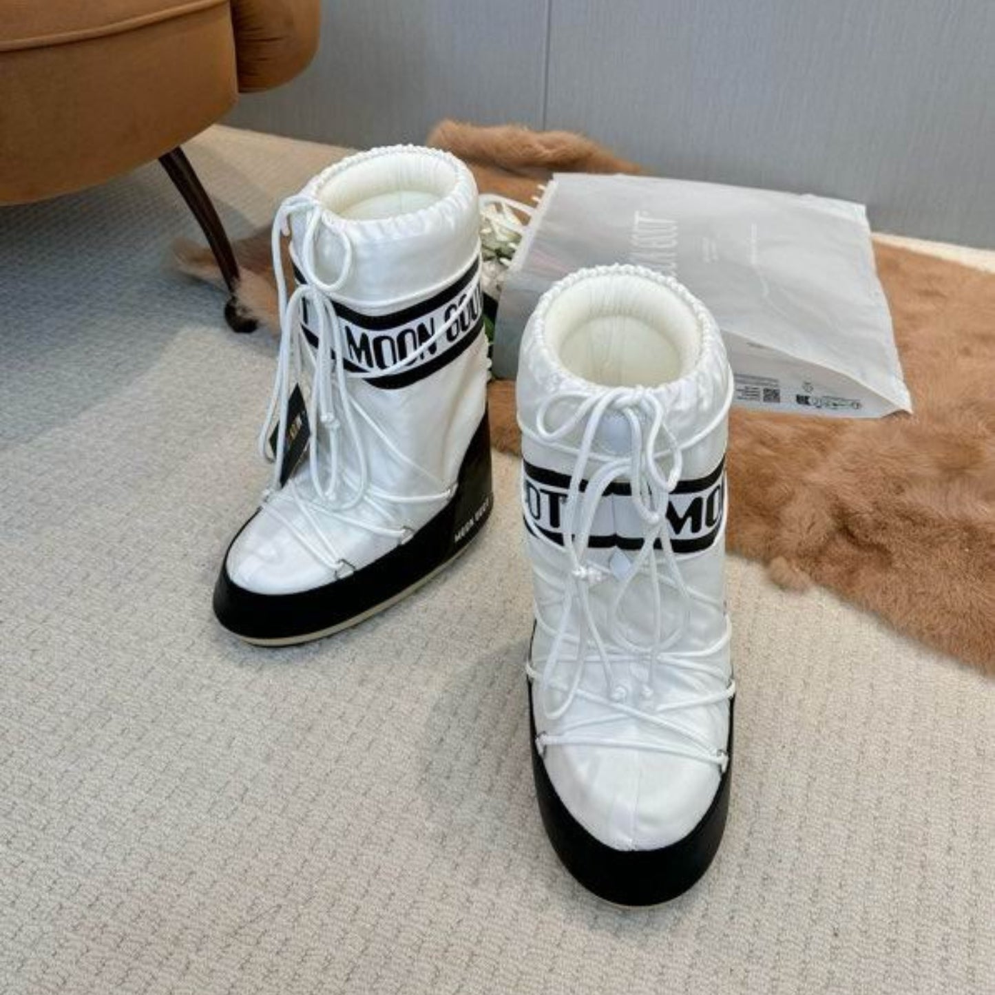 Bota Mboot Impermeável High Branco e Preto