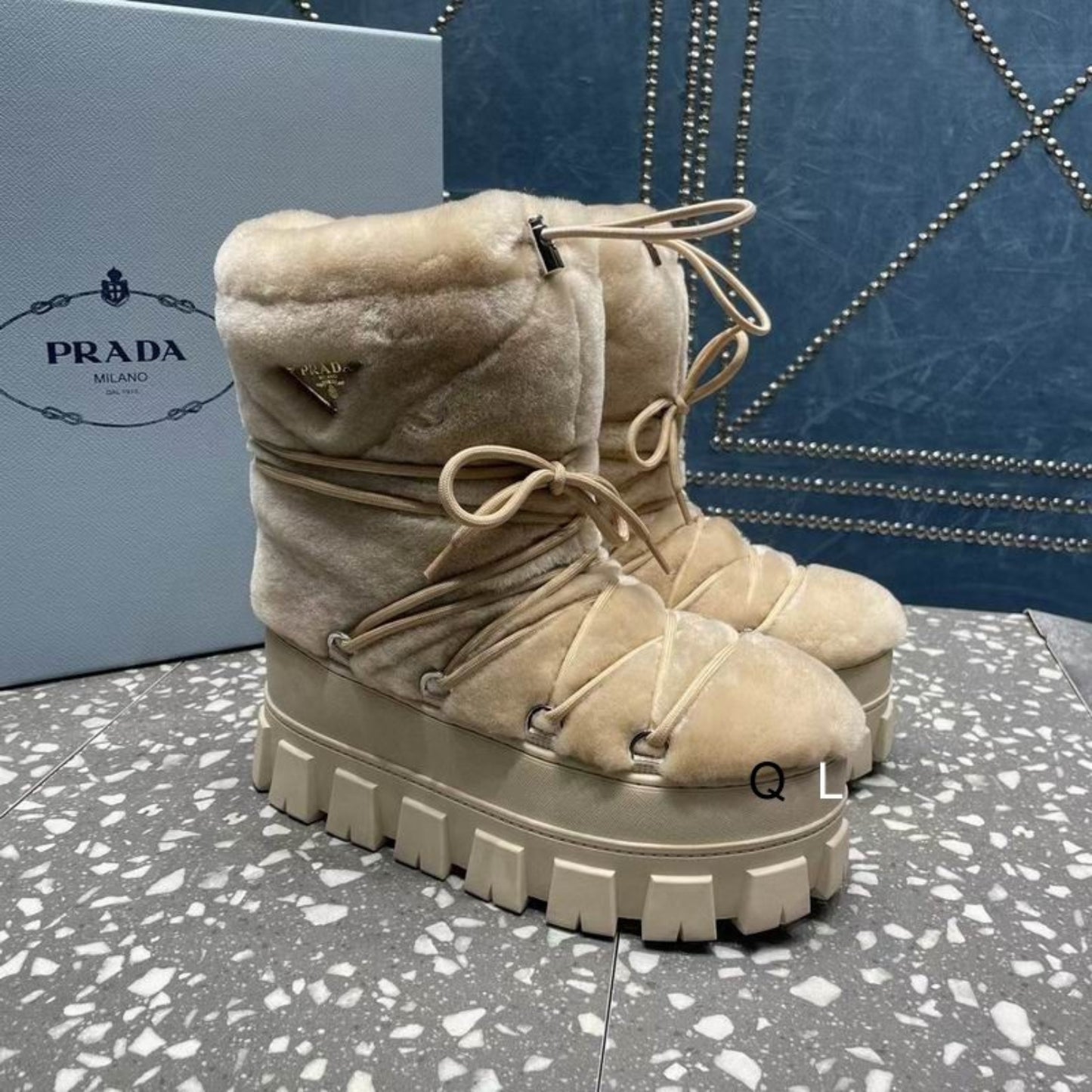 Bota PRD Apres Bege com Pelos