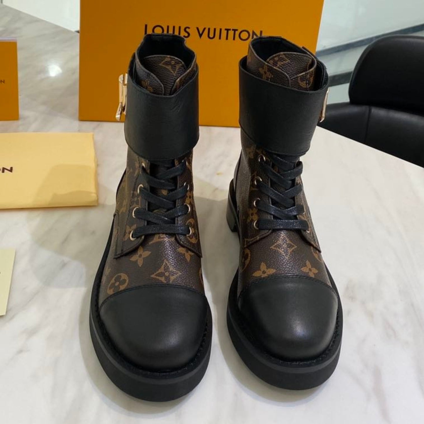 Bota LV Wonderland Monogram