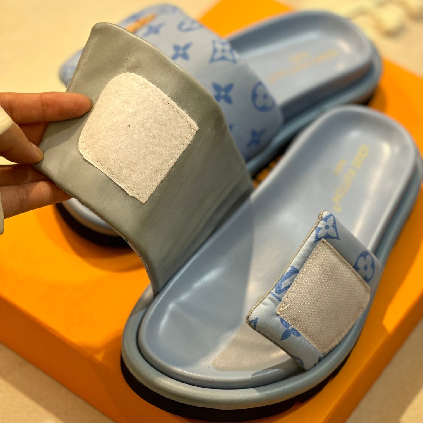 Chinelo Lv pool pillow flat comfort Azul