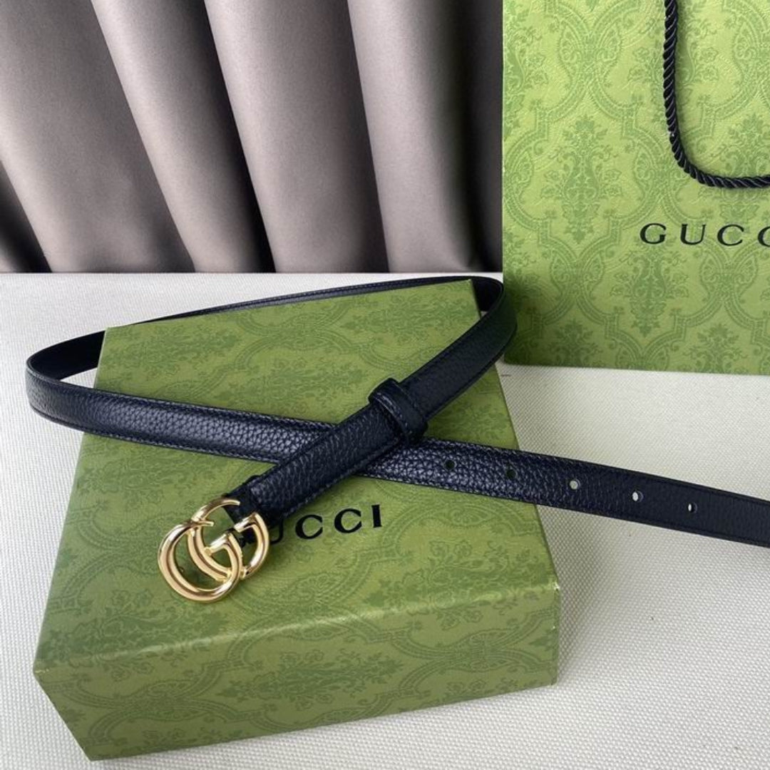 Cinto GG preto com dourado Brilhante 2cm de largura