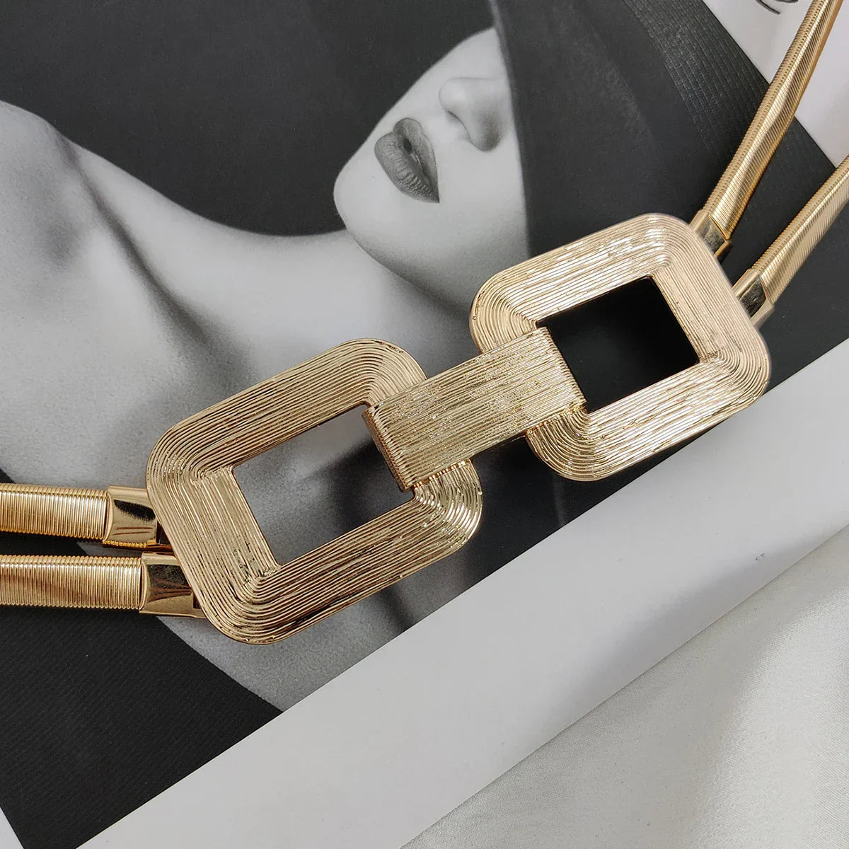 Cinto Feminino Square Shine Dourado
