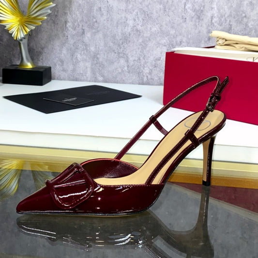 Scarpin VLT Vinho Couro com Logo frontal Salto 8cm