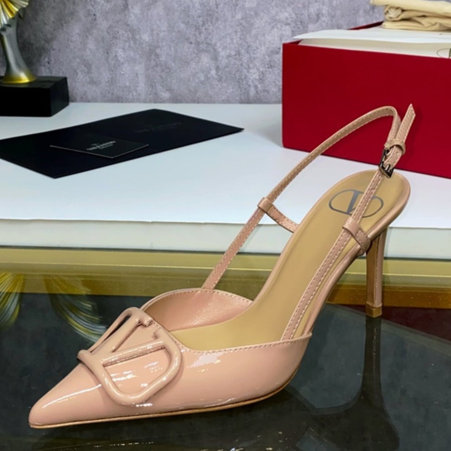 Scarpin VLT Rosa Couro com Logo frontal Salto 8cm