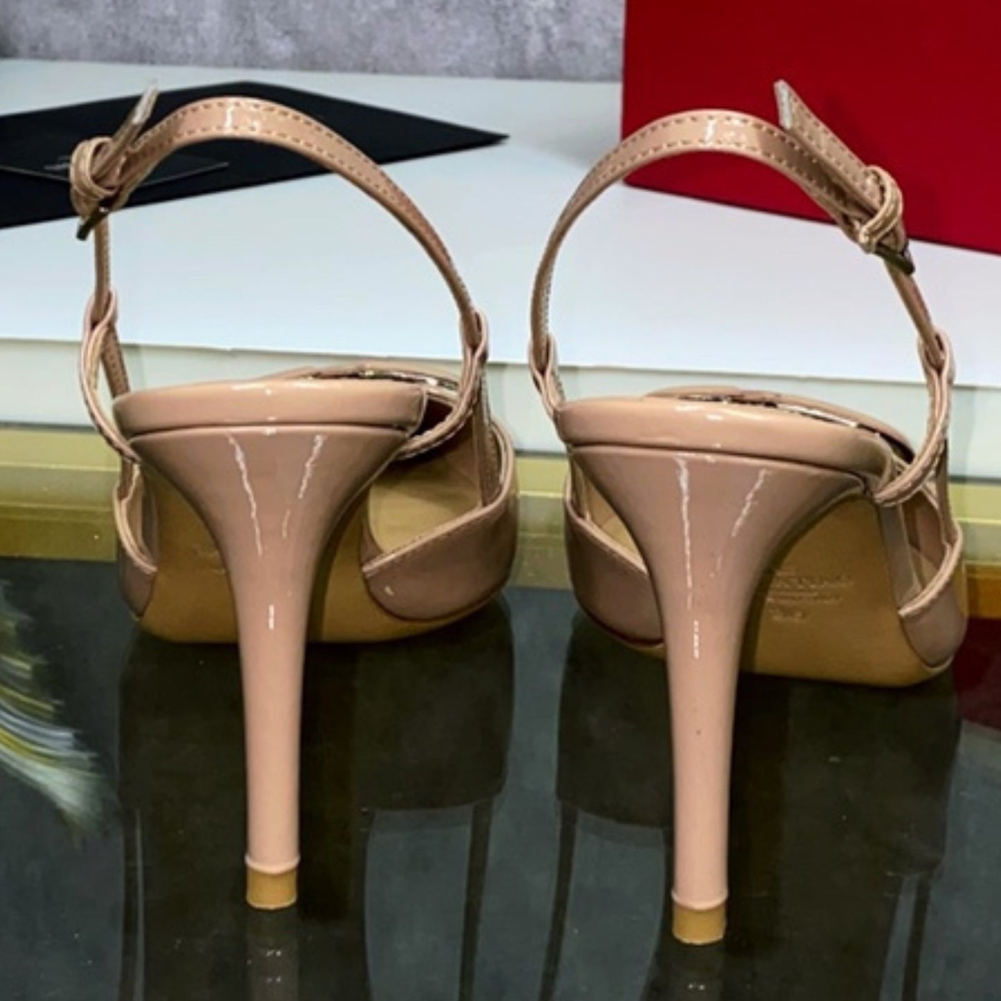 Scarpin VLT Rosa Couro com detalhes Salto 9cm