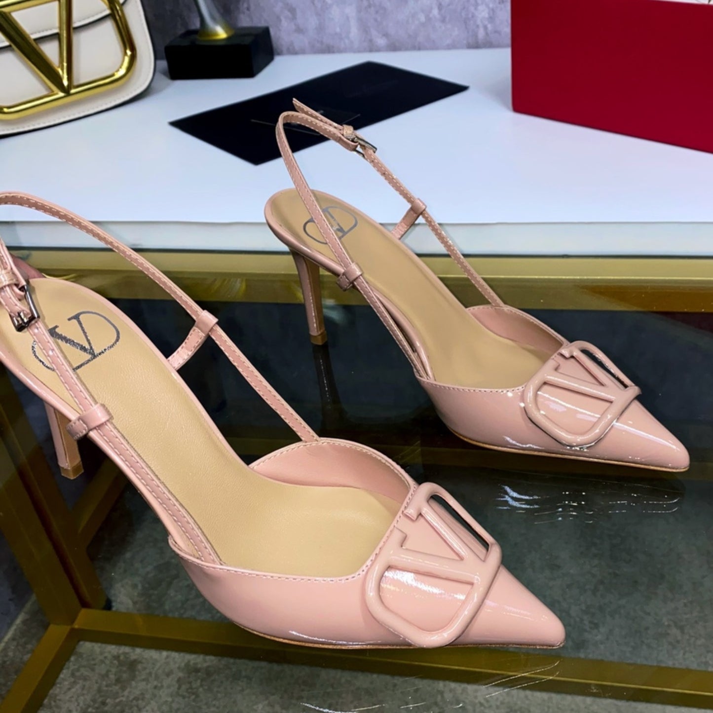 Scarpin VLT Rosa Couro com Logo frontal Salto 8cm