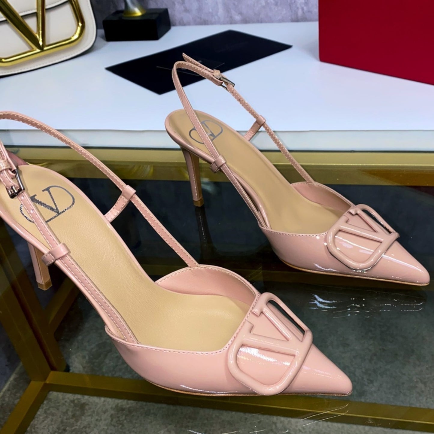 Scarpin VLT Rosa Couro com detalhes Salto 9cm