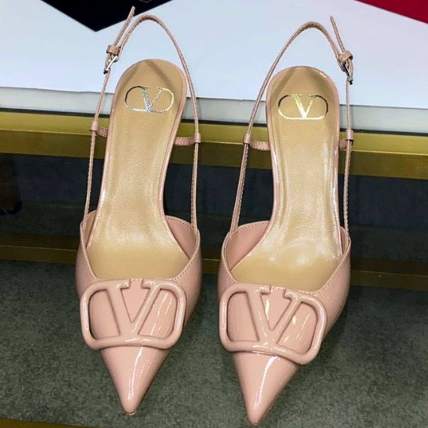 Scarpin VLT Rosa Couro com detalhes Salto 9cm
