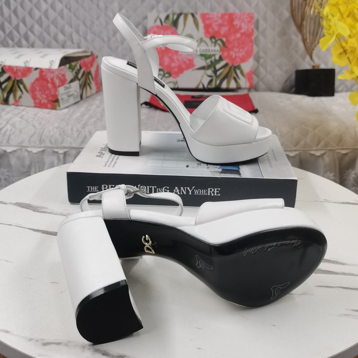 Sandalia DG Plataforma Branco com Logo Salto 11,5cm