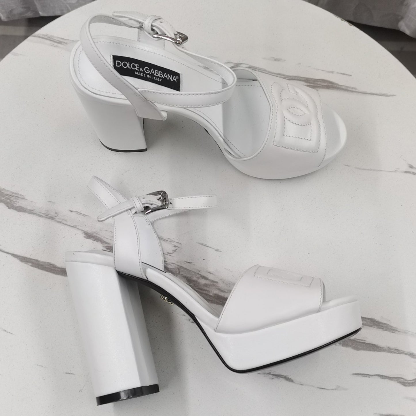 Sandalia DG Plataforma Branco com Logo Salto 11,5cm