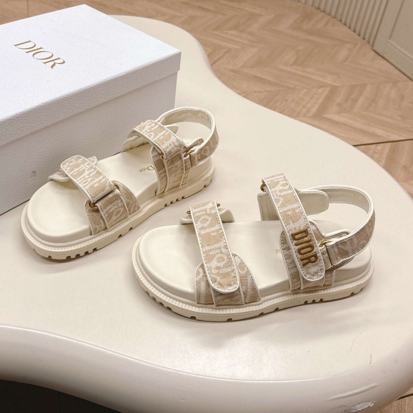 Sandalia Dio Dioract Branco e Bege
