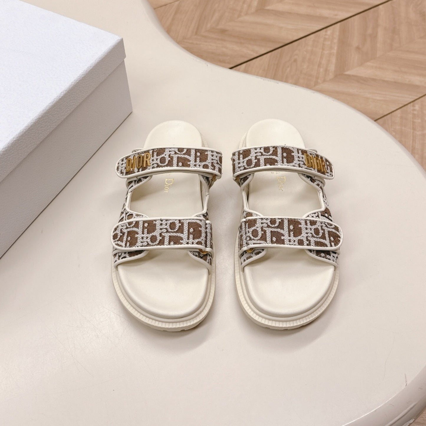 Sandalia Dio Dioract Slide Branco e Marrom