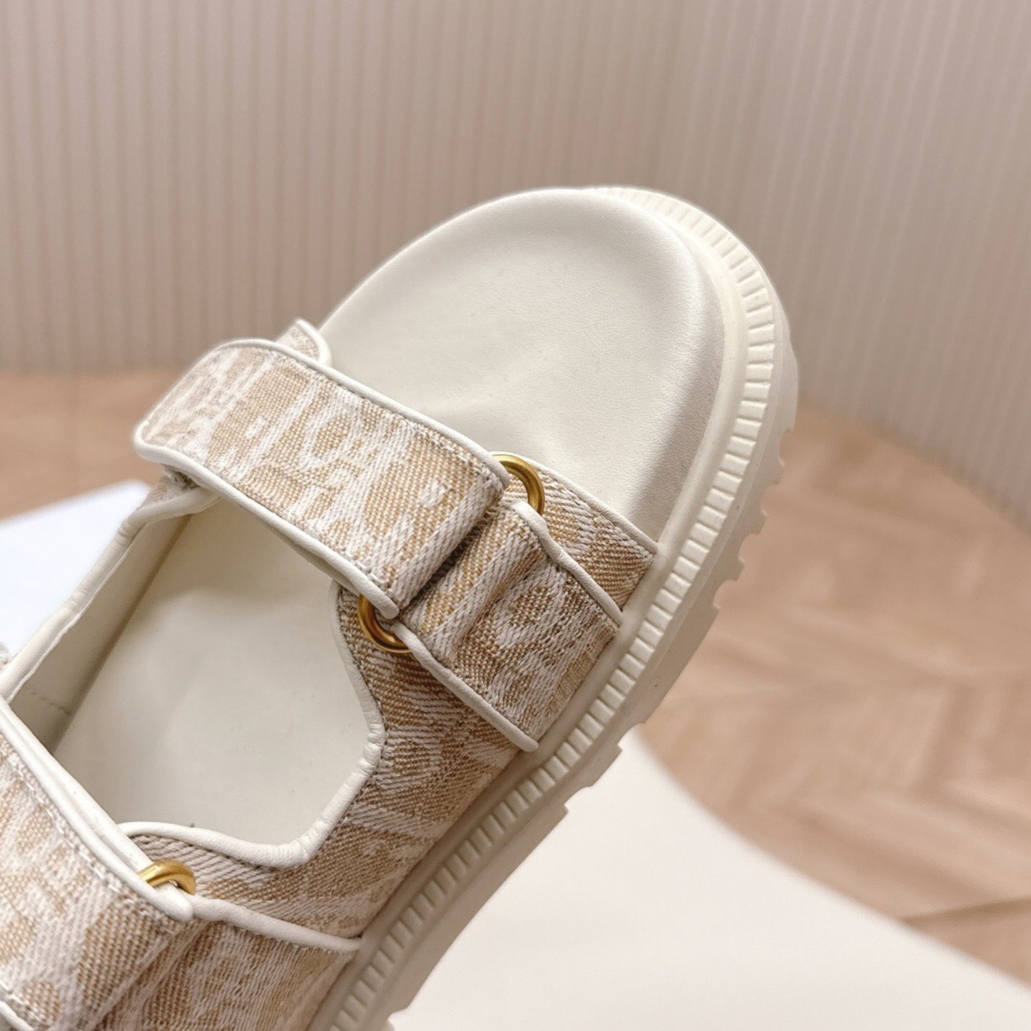 Sandalia Dio Dioract Slide Branco e Bege