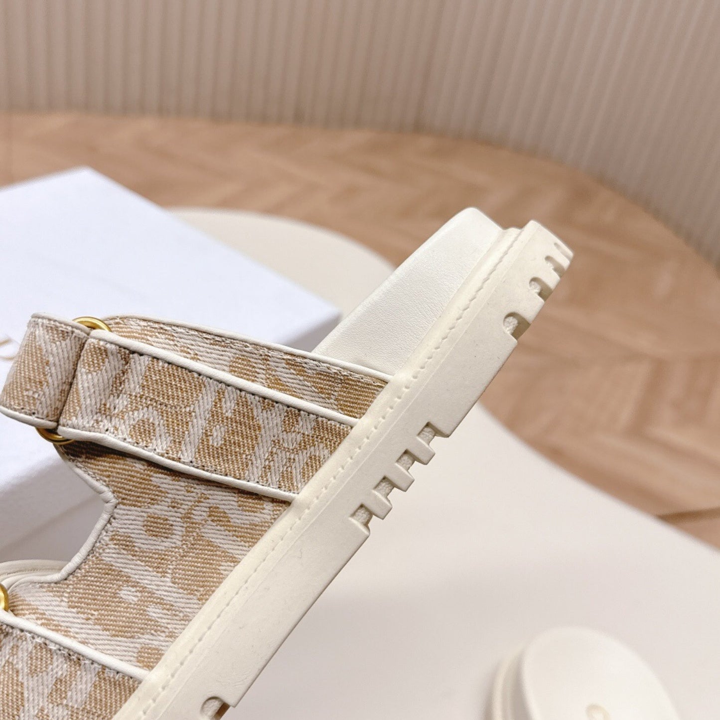 Sandalia Dio Dioract Slide Branco e Bege